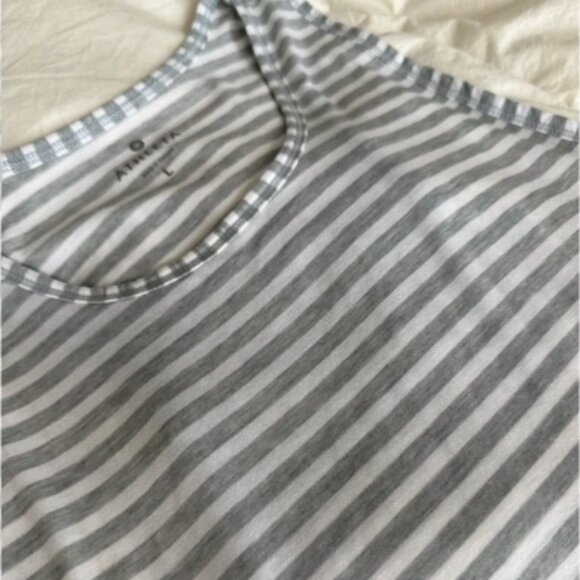 NWOT Athleta Muscle Tank Striped White and Gray size L - Picture 3 of 5